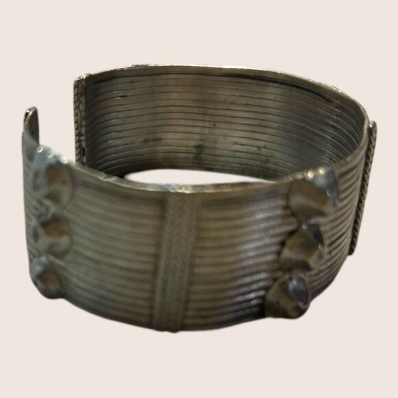 🩶 1940s ANTIQUE ETHIOPIAN BRACELET CUFF ADJUSTABLE SILVER HANDMADE ARTISAN - Picture 8 of 10